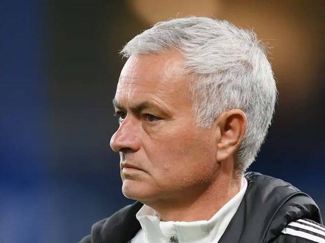 都在喊穆里尼奥救皇马，他却反手一句话，直接划清界限！